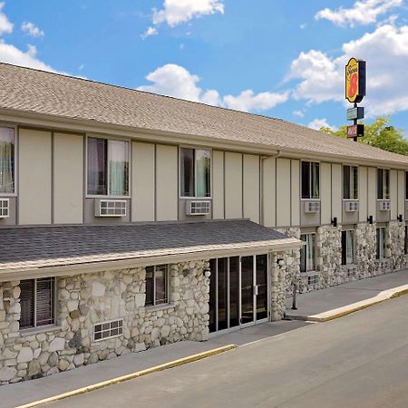Super 8 By Wyndham Sturgeon Bay Ξενοδοχείο Εξωτερικό φωτογραφία