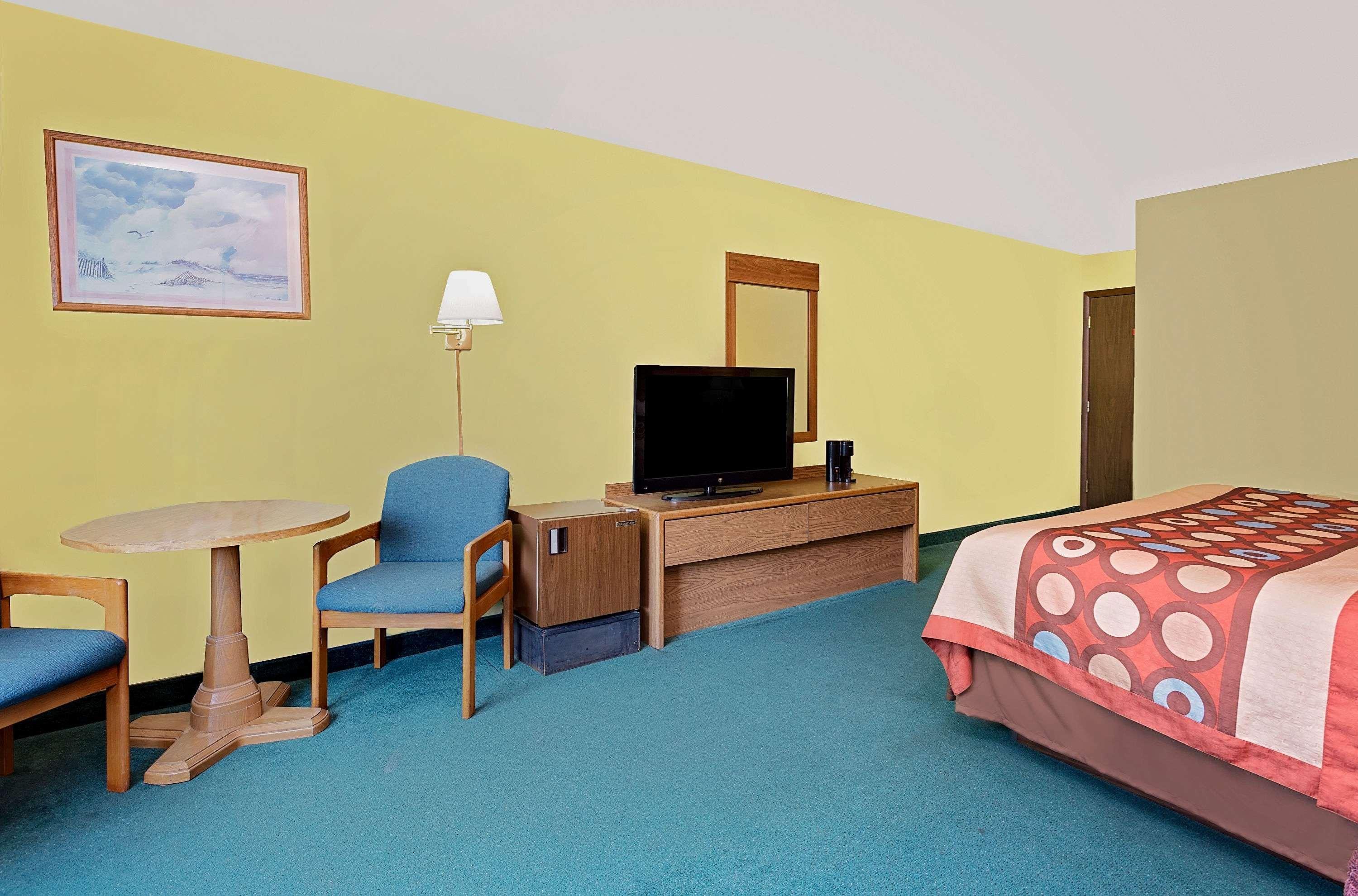 Super 8 By Wyndham Sturgeon Bay Ξενοδοχείο Εξωτερικό φωτογραφία
